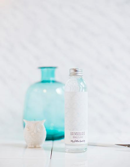 Eau micellaire démaquillante